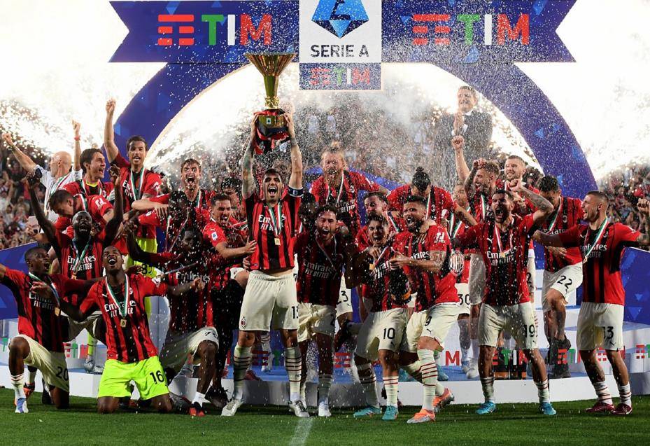 Der AC Mailand gewinnt nach 11 Jahren erneut den Titel in der Serie A